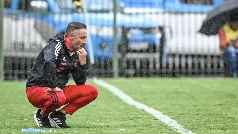 brasileiros pelo mundo com flamengo mal